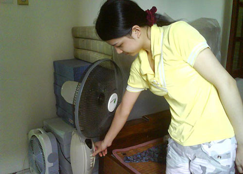 Nhiều bạn chỉ bật quạt và sử dụng điện khi cần