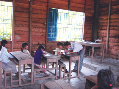 Lớp 2 ở Lách Ló