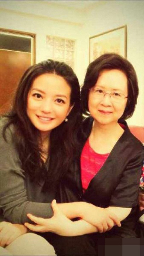 3 scandal ‘chấn động’ hủy hoại danh tiếng của Triệu Vy ảnh 2