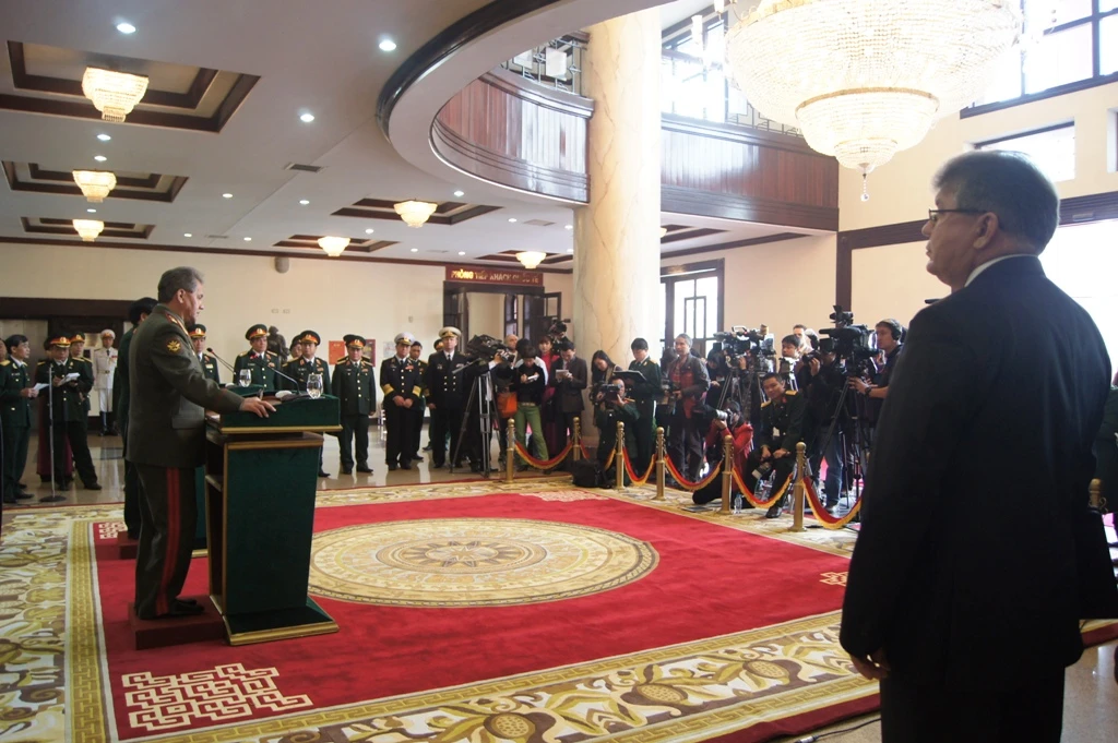 Rất đông phóng viên các hãng thông tấn trong và ngoài nước quan tâm theo dõi buổi họp báo