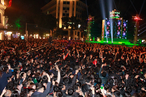 Cháy hết mình trong những điệu nhạc sôi động