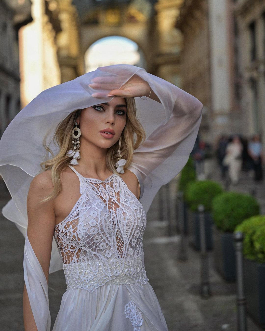 Cô là sinh viên khoa tiếp thị kỹ thuật số, đồng thời là người mẫu, người có ảnh hưởng trên mạng xã hội. Người đẹp có mơ ước trở thành nhà báo.