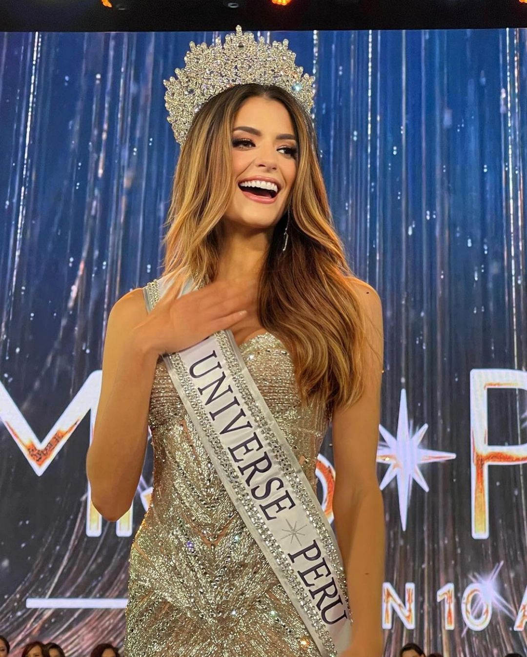 Tatiana Calmell và Celinee Santos thành công khi từ bỏ danh hiệu Á hậu Quốc tế 2022 để tiếp tục tham dự các cuộc thi sắc đẹp cấp quốc gia. Tatiana Calmell và Celinee Santos thành công khi từ bỏ danh hiệu Á hậu Quốc tế 2022 để tiếp tục tham dự các cuộc thi sắc đẹp cấp quốc gia.