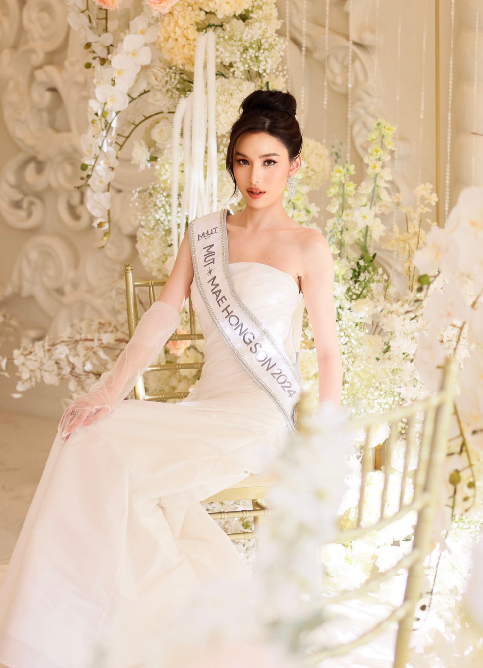 Hai người đẹp đại diện tỉnh Chanthaburi và Mae Hong Son tại sự kiện.