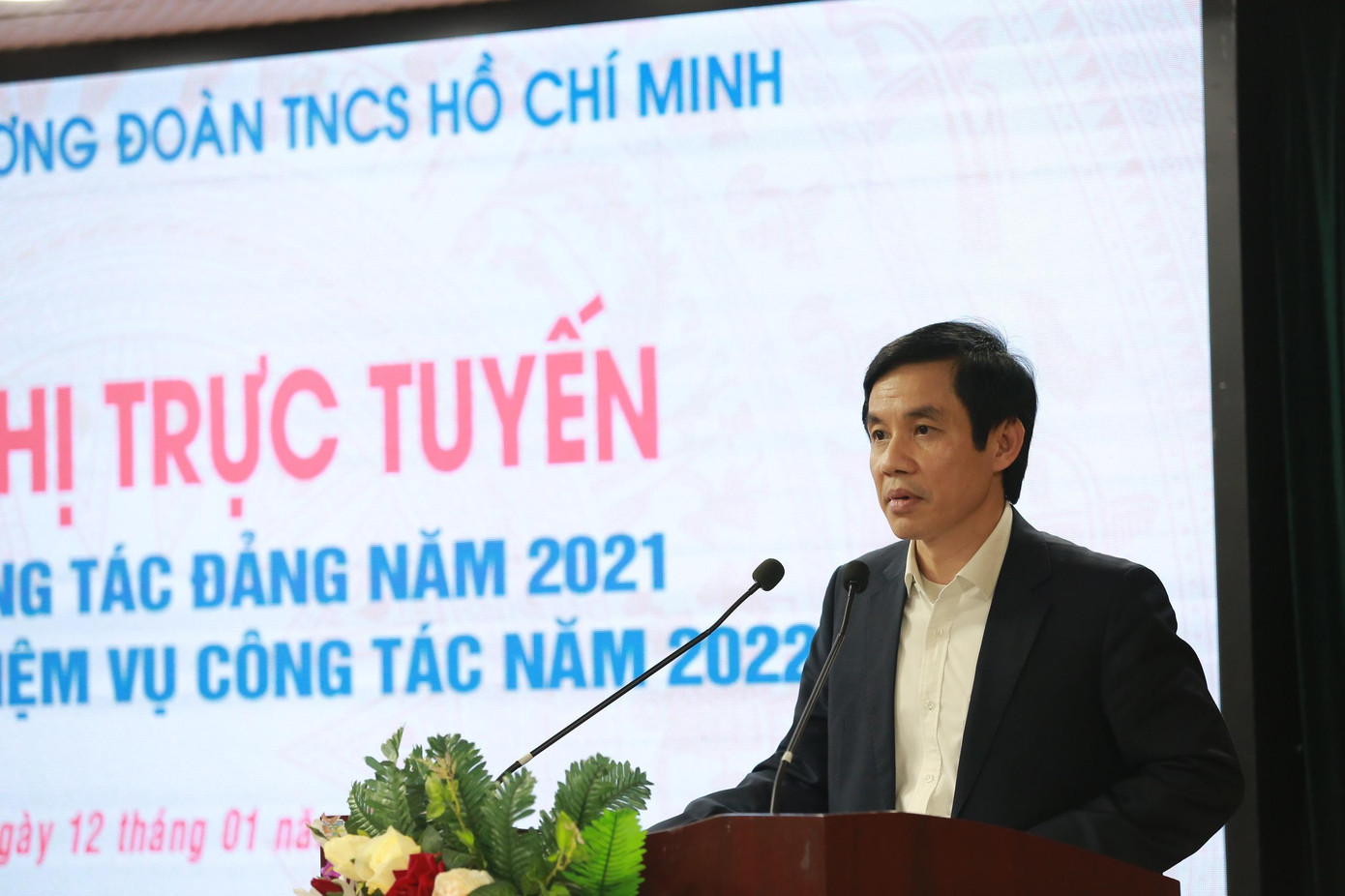 Ông Nguyễn Quang Trường, Phó Bí thư Đảng ủy Khối các cơ quan T.Ư phát biểu tại hội nghị Ông Nguyễn Quang Trường, Phó Bí thư Đảng ủy Khối các cơ quan T.Ư phát biểu tại hội nghị