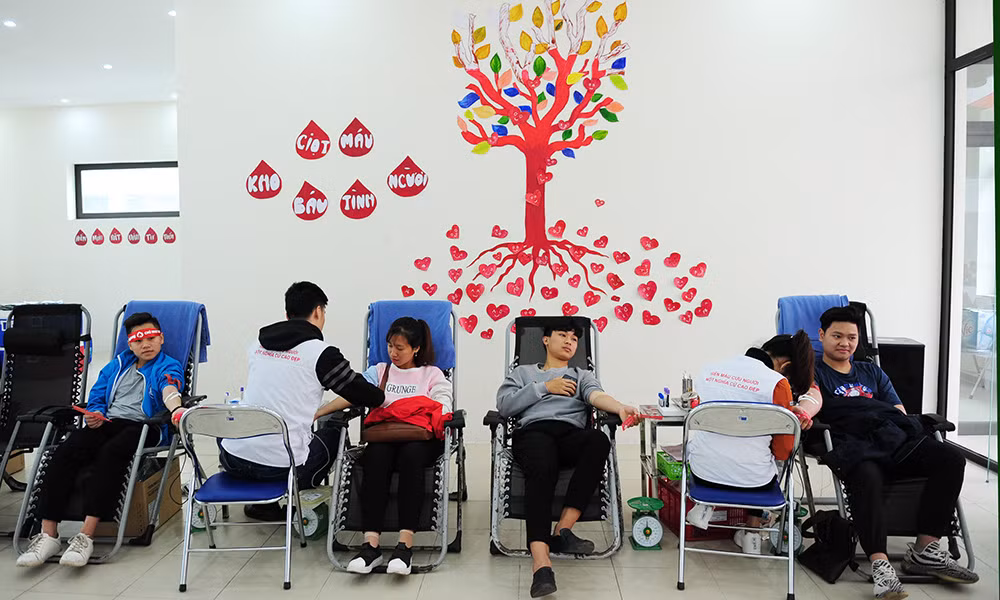 Áo lính hiến giọt máu hồng ảnh 4 Áo lính hiến giọt máu hồng ảnh 4