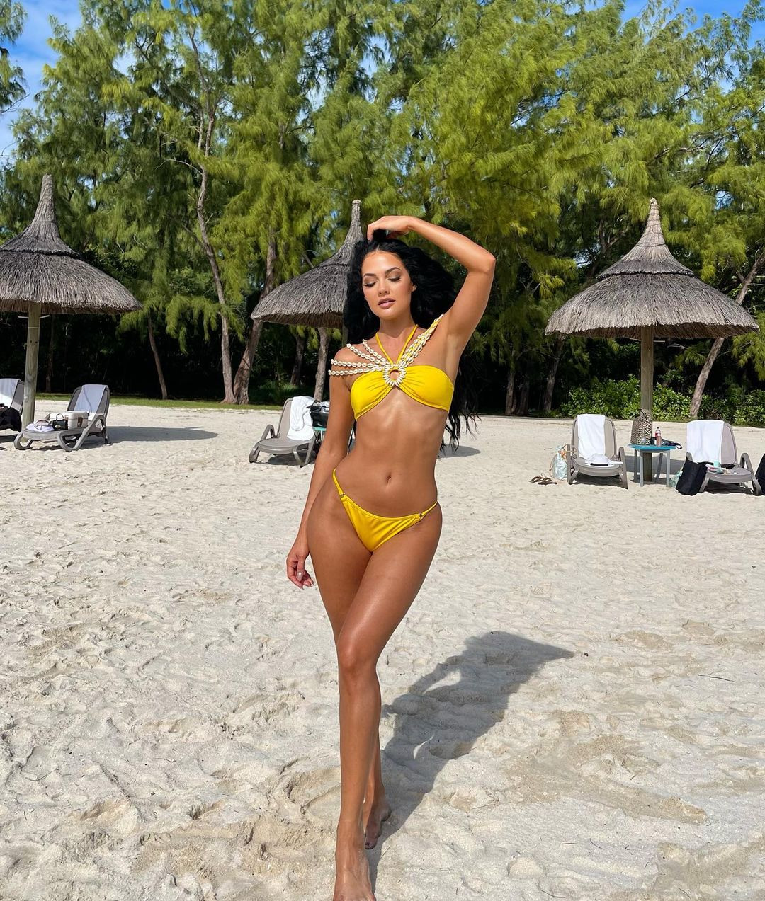 Cuộc thi Hoa hậu Nam Phi 2023 được tổ chức theo dạng chương trình truyền hình thực tế, có tên Crown Chasers. Trong tập 2 mới phát sóng, top 10 người đẹp đến Mauritius trong 7 ngày. Các thử thách tập trung vào khả năng tạo dựng vlog của họ. Đồng thời, các người đẹp tham gia thử thách team building và chụp hình áo tắm. Thí sinh giành chiến thắng trong tập này chính là Natasha Joubert - Á hậu 2 cuộc thi Hoa hậu Hoàn vũ Nam Phi 2020.