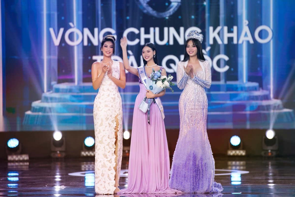 Thí sinh Nguyễn Ngân Hà (SBD 051) là người đầu tiên giành tấm vé vào thẳng top 20 trong chung kết Miss World Vietnam - Hoa hậu Thế giới Việt Nam 2023 nhờ chiến thắng phần thi Người đẹp Tài năng. Trước đó trong phần thi Tài năng, Ngân Hà gây ấn tượng với tiết mục múa chim công trong trang phục sặc sỡ, động tác khá uyển chuyển.