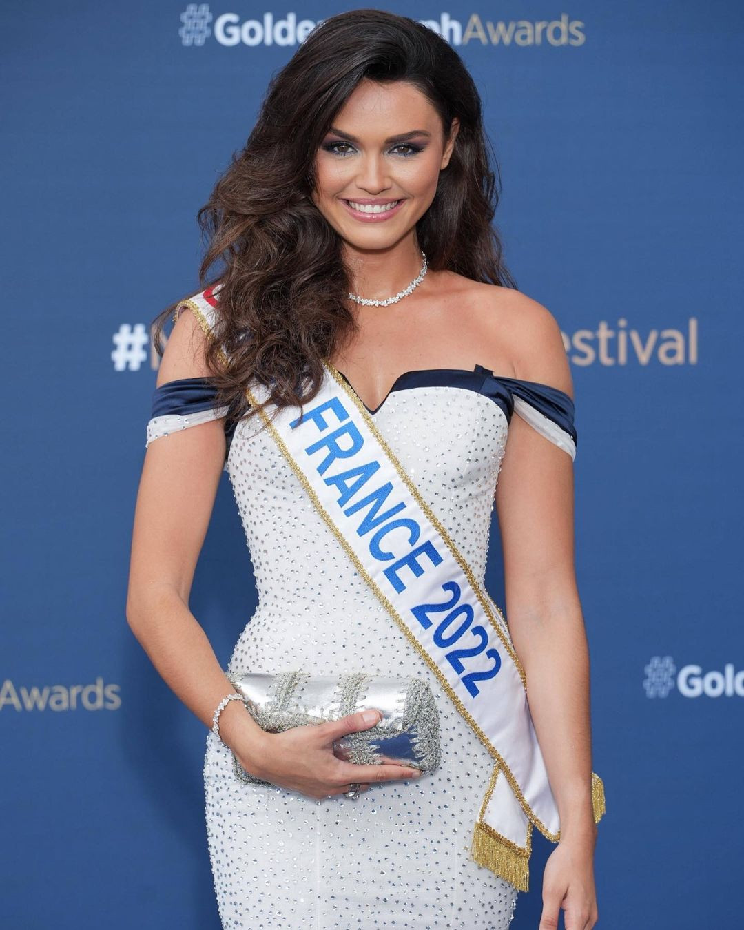 Diane Leyre năm nay 25 tuổi, tốt nghiệp chuyên ngành Quản trị kinh doanh tại Đại học IE và hiện là nhân viên kinh doanh bất động sản tại Quận 7 ở Paris.