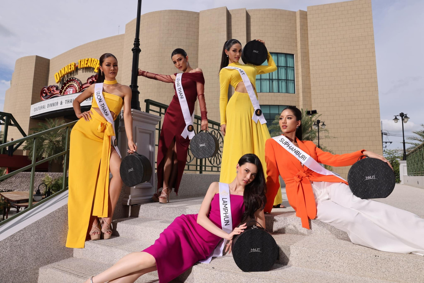 Ngày 10/7, các thí sinh cuộc thi Hoa hậu Hoàn vũ Thái Lan 2023 đã nhập cuộc. Năm nay, cuộc thi có sự tham dự của hơn 50 thí sinh đại diện cho các tỉnh, thành của Thái Lan. Hoa hậu Hoàn vũ Thái Lan được xem là cuộc thi quy mô, chuyên nghiệp, có sức hút nhất nhì tại xứ sở chùa vàng hiện nay.