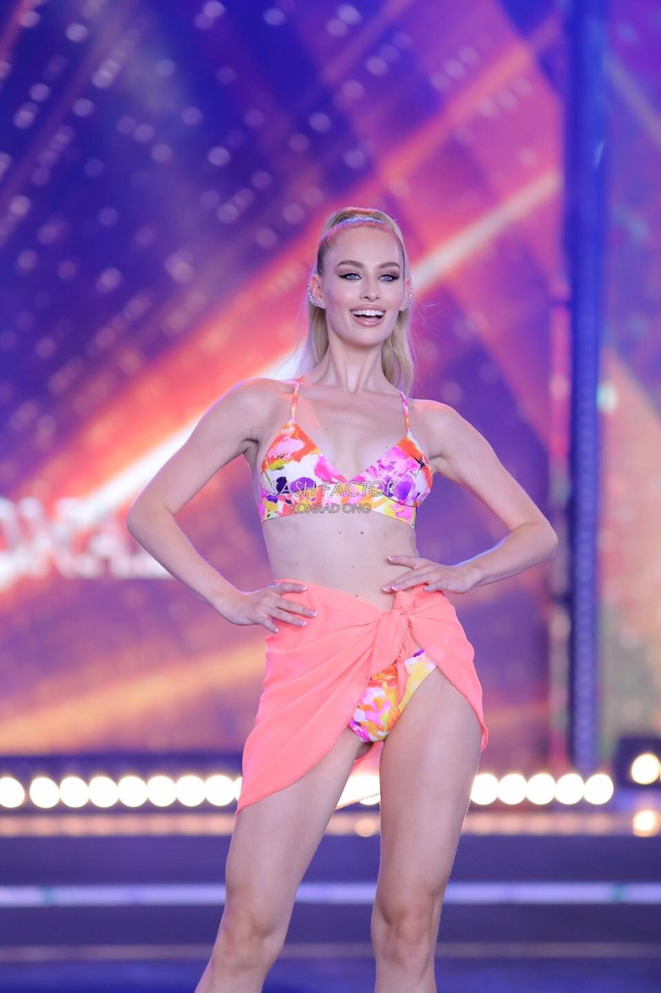 Ở khu vực châu Âu, đại diện Cộng hòa Czech là ứng viên nổi bật. Cô có chiều cao nổi trội, hình thể săn chắc và quyến rũ. Marie Jedličková cũng là đại diện châu Âu giành chiến thắng ở phần thi phụ Siêu mẫu.