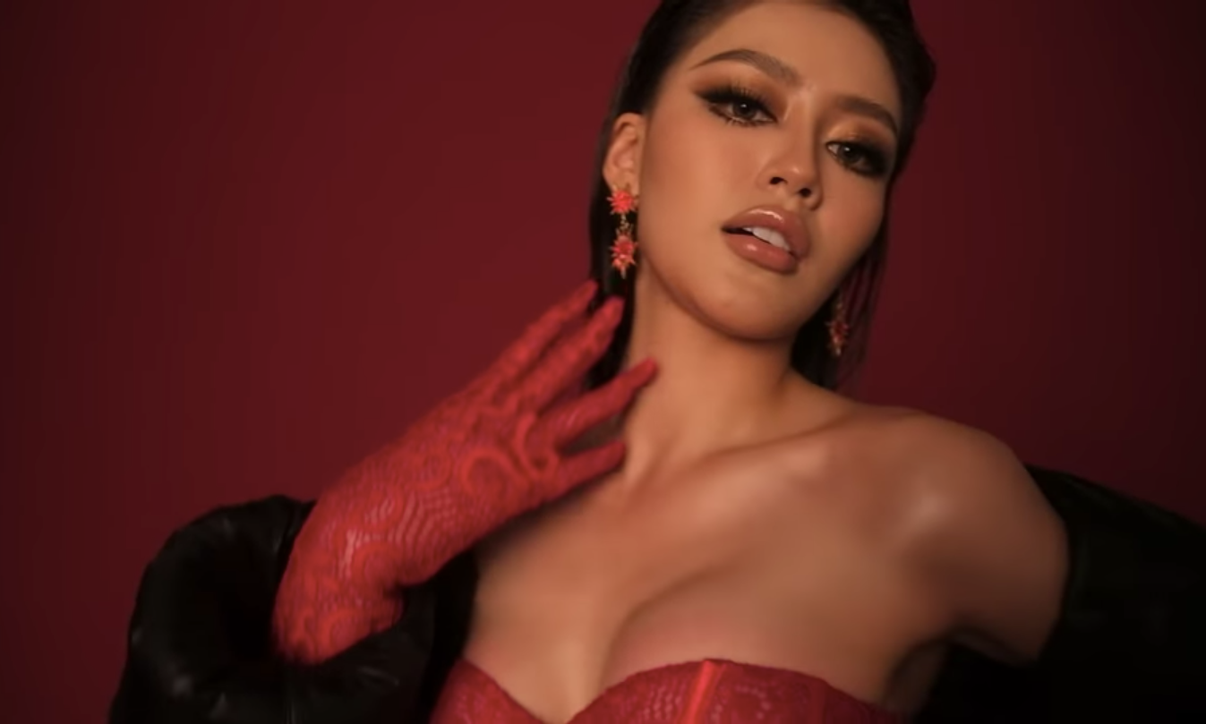 Đặng Thanh Ngân trong phần thi Supra Model Of The Year.