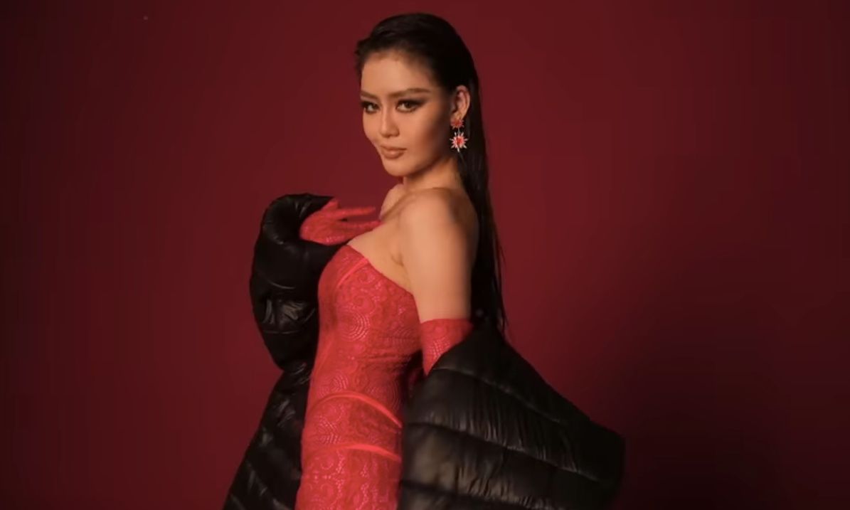 Đặng Thanh Ngân trong phần thi Supra Model Of The Year.