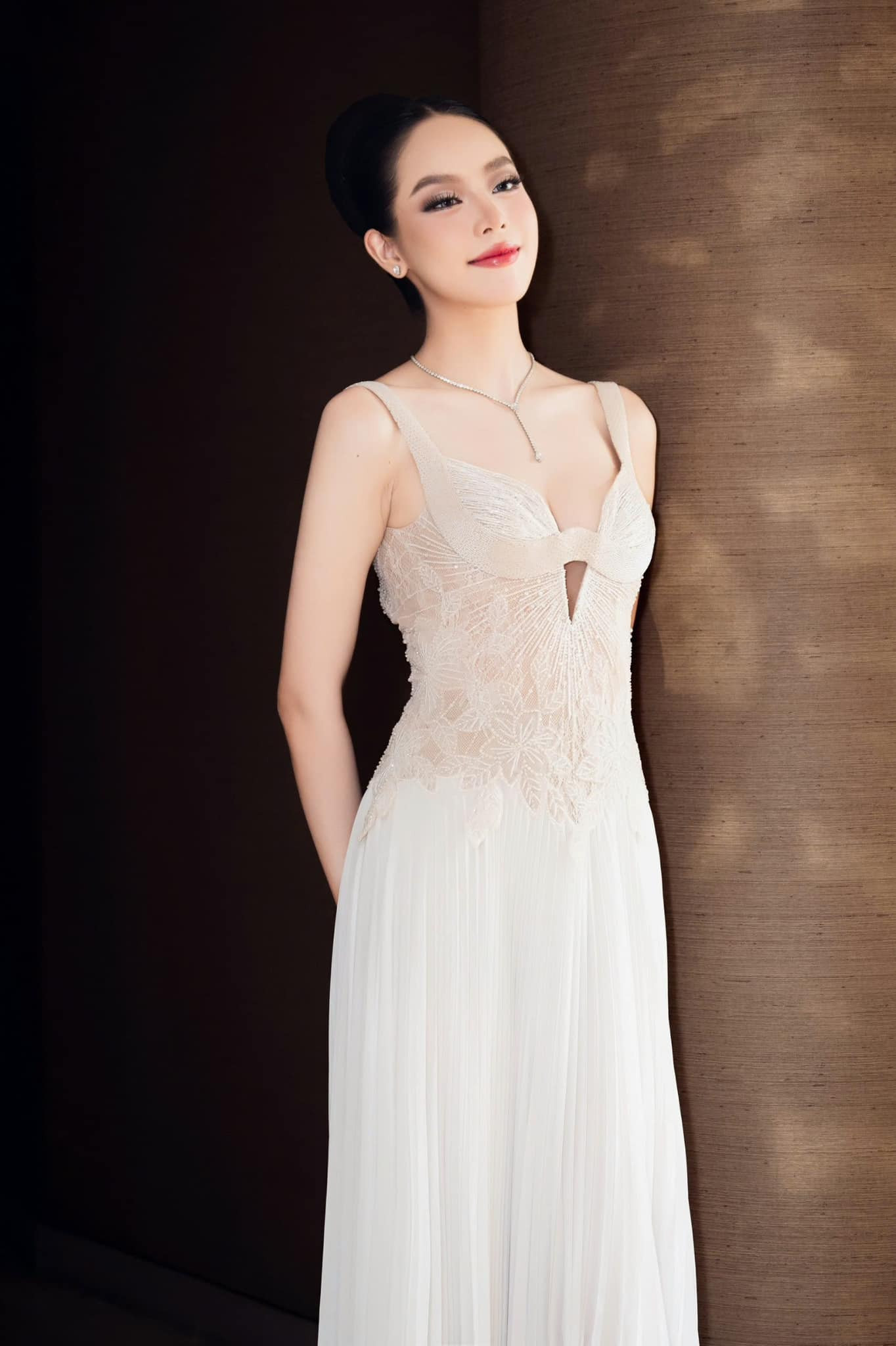 Thanh Thủy xác định với vương miện trên đầu, cô cần đảm đương áp lực rất lớn. Tuy nhiên cô không để những áp lực này đè nén bản thân mà không thể hiện cá tính riêng. Cô coi những áp lực đó là động lực để tiếp tục phấn đấu, sẵn sàng hoàn thành nhiệm vụ, sứ mệnh của mình.