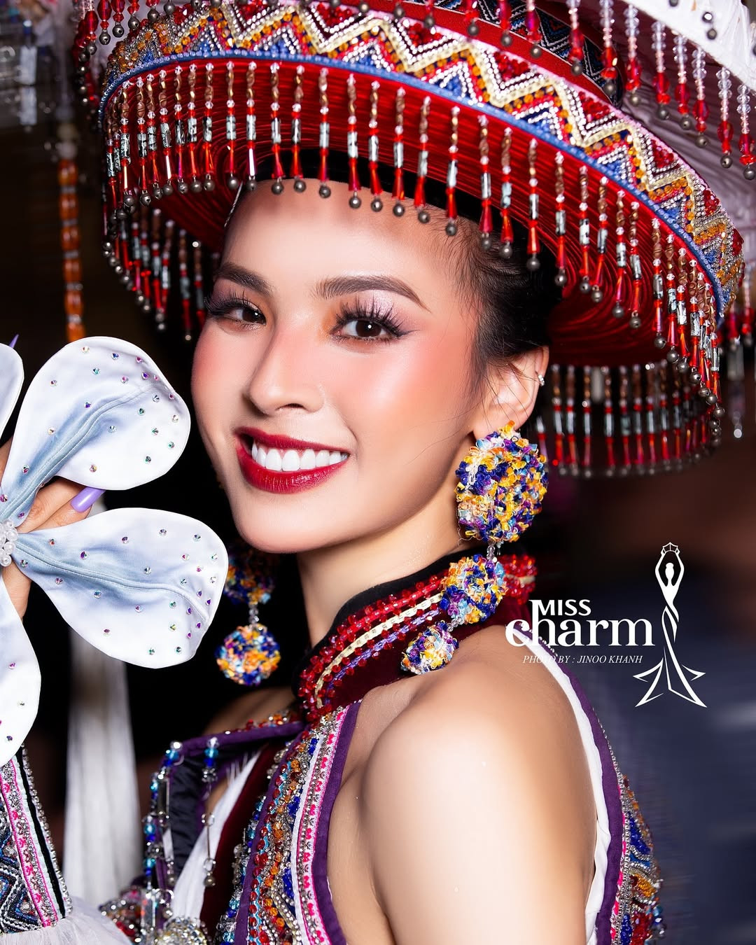 Quỳnh Nga đang công tác ở Trung tâm tin tức VTV24 của đài VTV, phụ trách tin tức Văn hóa, đặc biệt là mảng quốc tế. Cô từng dẫn các chương trình như Chuyển động 24h, Cặp lá yêu thương, Việc tử tế...