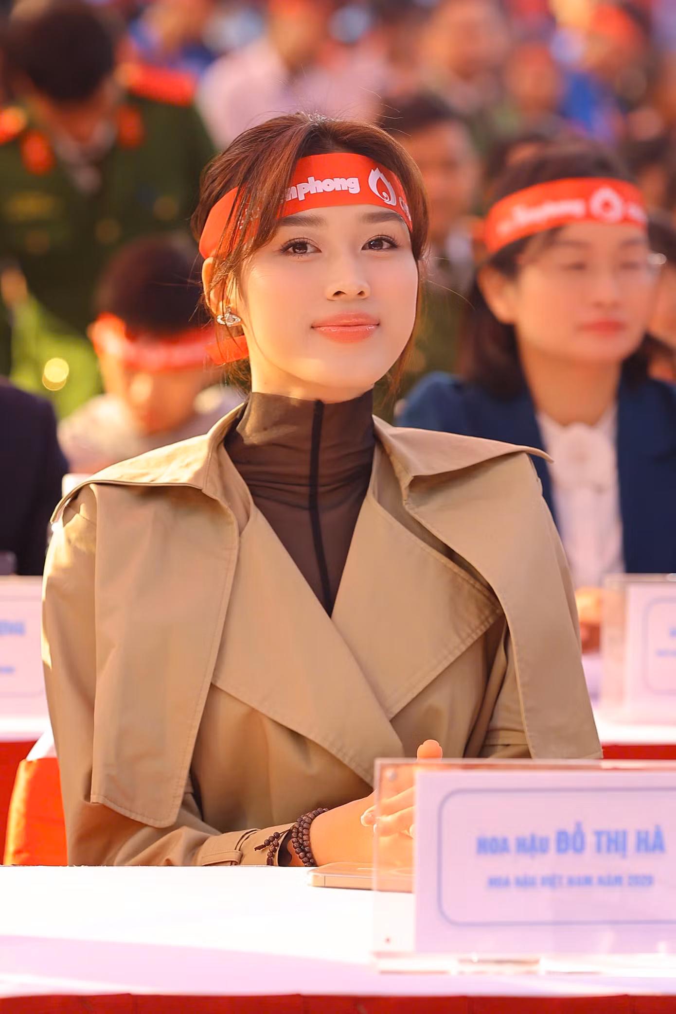 Từ khi còn ngồi trên ghế nhà trường và trước khi đăng quang Hoa hậu Việt Nam 2020, Đỗ Thị Hà đã biết tới Chủ Nhật Đỏ và mong muốn được đồng hành cùng chương trình để lan tỏa tới cộng đồng. Là một người trẻ, Đỗ Thị Hà mong muốn có thể truyền cảm hứng tích cực tới thế hệ trẻ thông qua những hoạt động ý nghĩa như hiến máu.