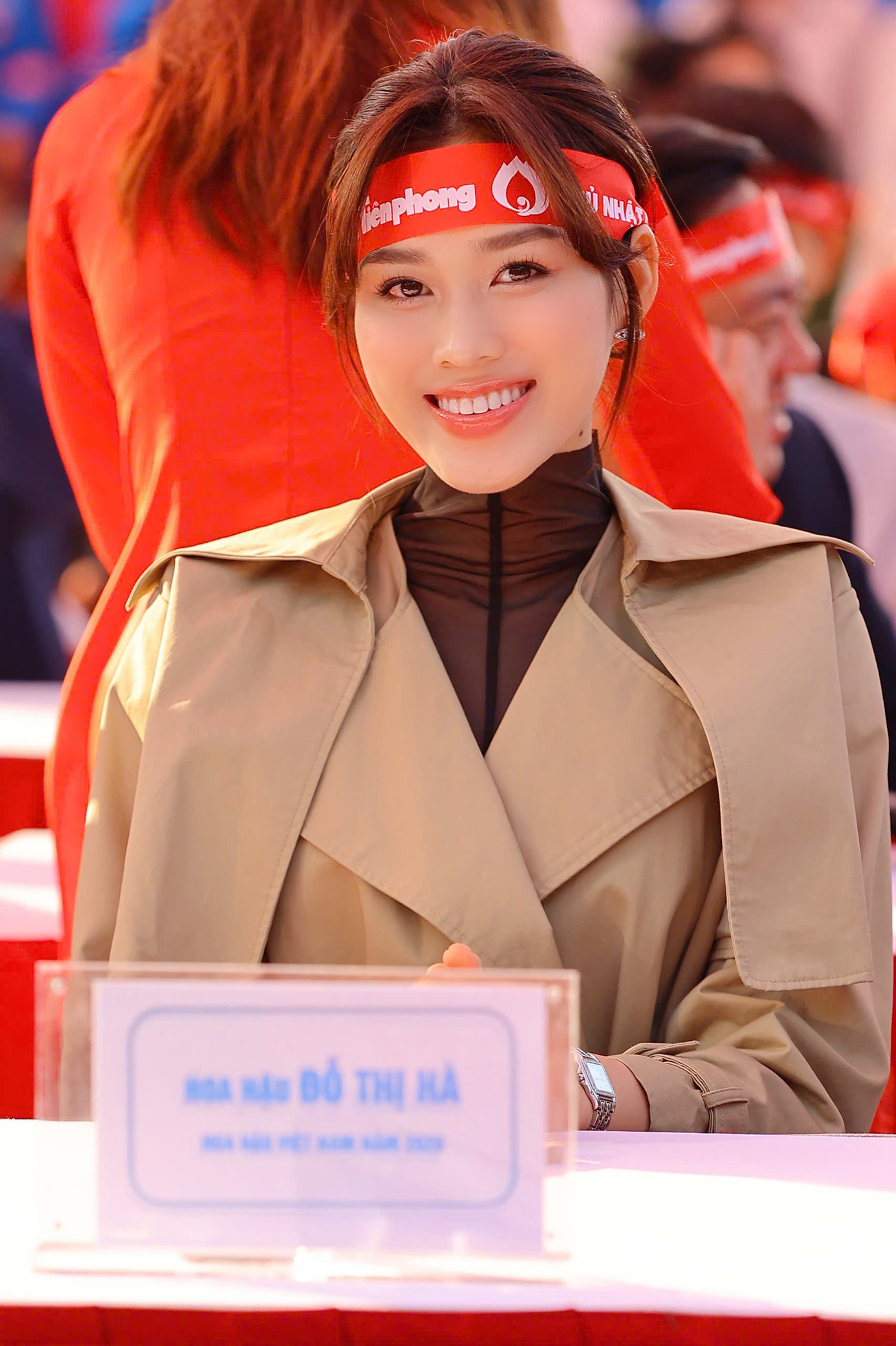 Từ khi còn ngồi trên ghế nhà trường và trước khi đăng quang Hoa hậu Việt Nam 2020, Đỗ Thị Hà đã biết tới Chủ Nhật Đỏ và mong muốn được đồng hành cùng chương trình để lan tỏa tới cộng đồng. Là một người trẻ, Đỗ Thị Hà mong muốn có thể truyền cảm hứng tích cực tới thế hệ trẻ thông qua những hoạt động ý nghĩa như hiến máu.