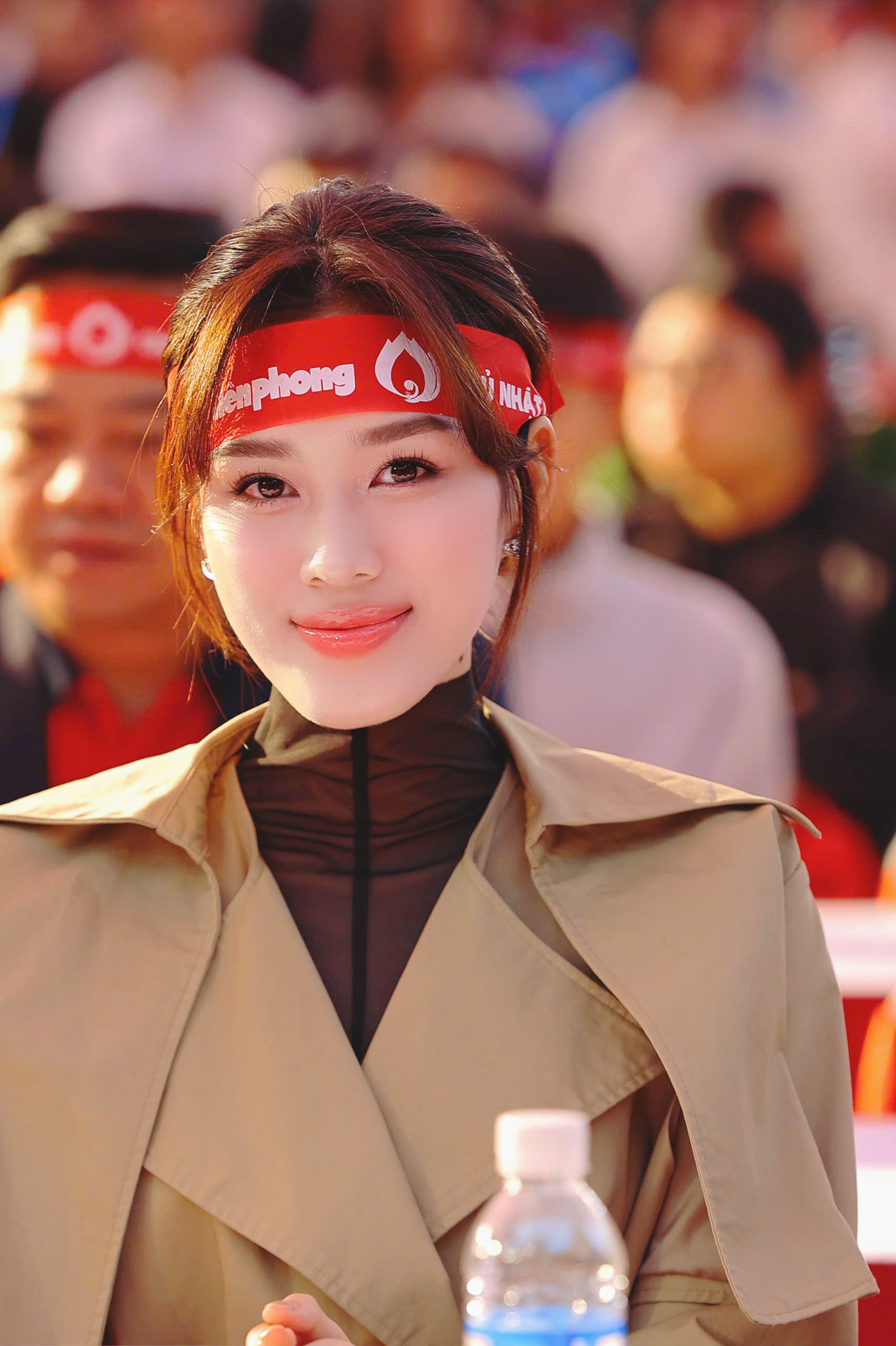 &quot;Sau nhiều năm đồng hành, Chủ Nhật Đỏ ngày càng lớn mạnh và lan tỏa được các thông điệp ý nghĩa tới các bạn trẻ. Có những bạn trẻ tới hiến máu tâm sự với tôi rằng được tham gia ngày hội Chủ Nhật Đỏ khiến cho tuổi trẻ của các bạn ấy thêm ý nghĩa hơn. Điều đó khiến tôi vui và xúc động&quot;, cô chia sẻ.