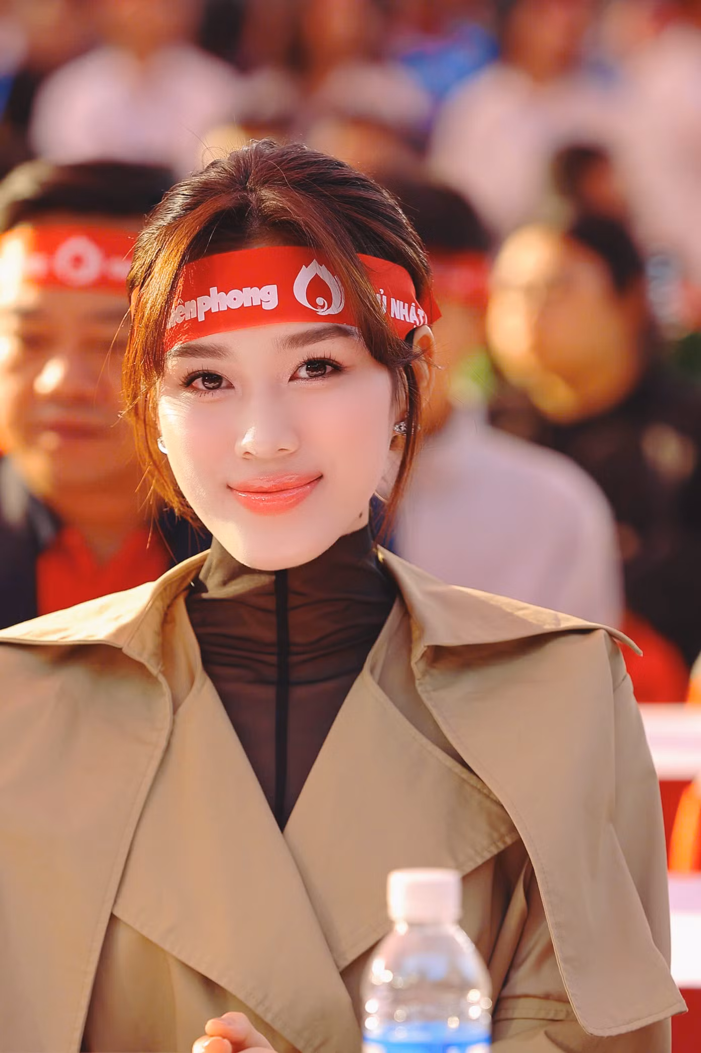 "Sau nhiều năm đồng hành, Chủ Nhật Đỏ ngày càng lớn mạnh và lan tỏa được các thông điệp ý nghĩa tới các bạn trẻ. Có những bạn trẻ tới hiến máu tâm sự với tôi rằng được tham gia ngày hội Chủ Nhật Đỏ khiến cho tuổi trẻ của các bạn ấy thêm ý nghĩa hơn. Điều đó khiến tôi vui và xúc động", cô chia sẻ.