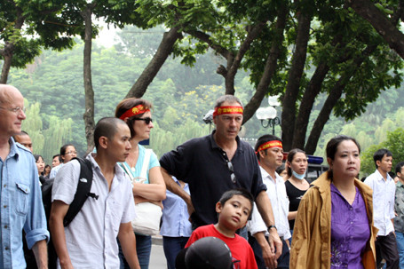 Thêm nhà ga cạnh hồ Gươm liệu có 