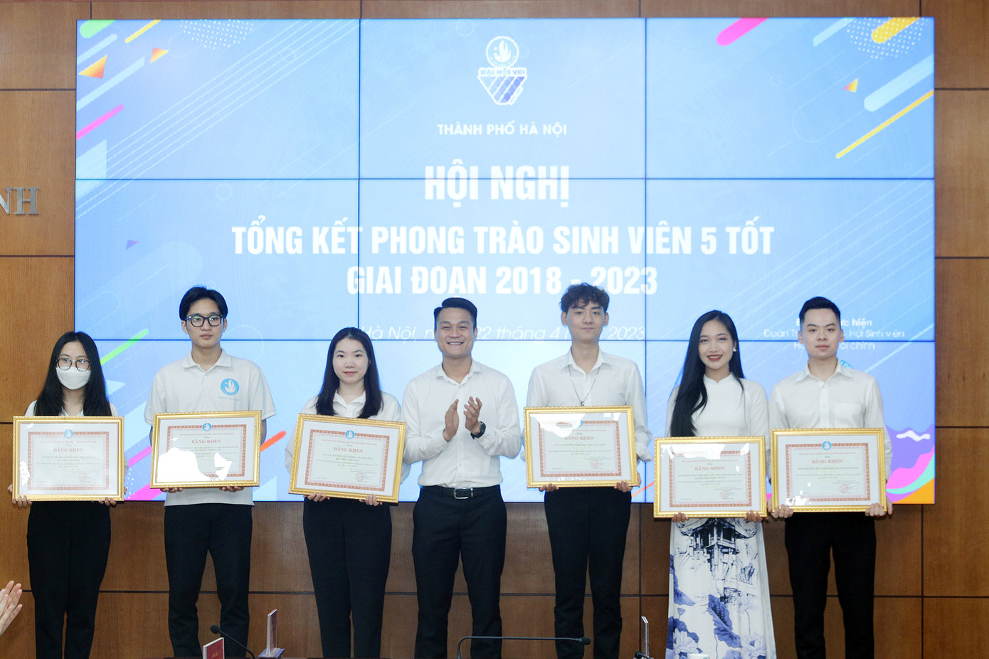 Trong khuôn khổ chương trình, tại Hội nghị Tổng kết phong trào phong trào 'Sinh viên 5 tốt' giai đoạn 2018 - 2023 và phương hướng phát triển Phong trào trong giai đoạn 2023 - 2028, Hội Sinh viên Thành phố đã tuyên dương 46 tập thể và 53 cá nhân có thành tích xuất sắc trong việc triển khai phong trào 'Sinh viên 5 tốt', giai đoạn 2018 – 2023.