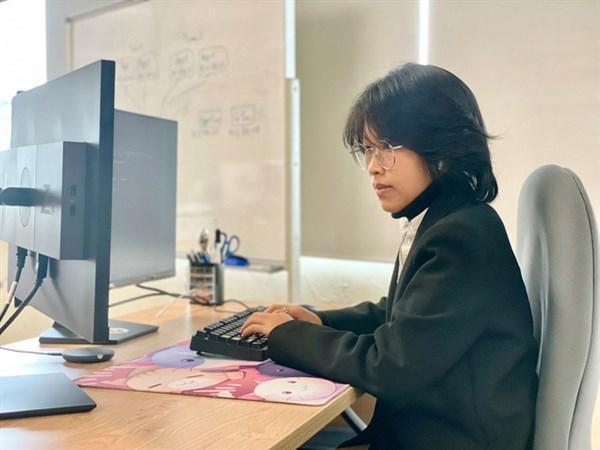 Với số điểm tích lũy toàn khóa 3.5/4.0, Lê Mỹ Quỳnh là một trong 90 thủ khoa tốt nghiệp xuất sắc nhất được TP. Hà Nội vinh danh. Với số điểm tích lũy toàn khóa 3.5/4.0, Lê Mỹ Quỳnh là một trong 90 thủ khoa tốt nghiệp xuất sắc nhất được TP. Hà Nội vinh danh.