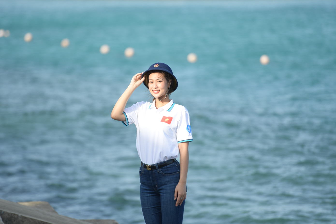 Hoa hậu Đoàn Thiên Ân trong hành trình Sinh viên với biển đảo Tổ quốc năm 2023. Hoa hậu Đoàn Thiên Ân trong hành trình Sinh viên với biển đảo Tổ quốc năm 2023.