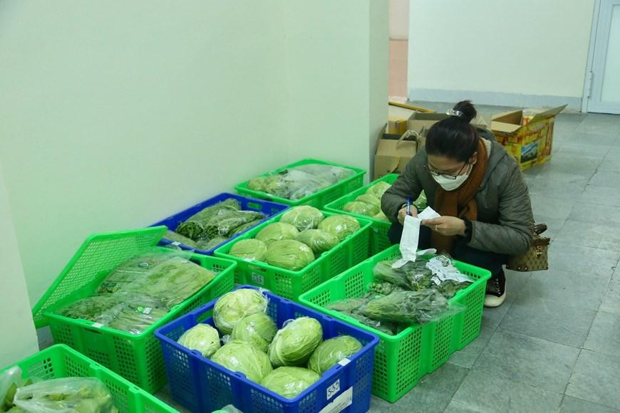 Ngoài ra, thuốc điều trị COVID-19 còn được nhà trường chuẩn bị sẵn để phát cho sinh viên nếu chẳng may nhiễm COVID-19. Ngoài ra, thuốc điều trị COVID-19 còn được nhà trường chuẩn bị sẵn để phát cho sinh viên nếu chẳng may nhiễm COVID-19.