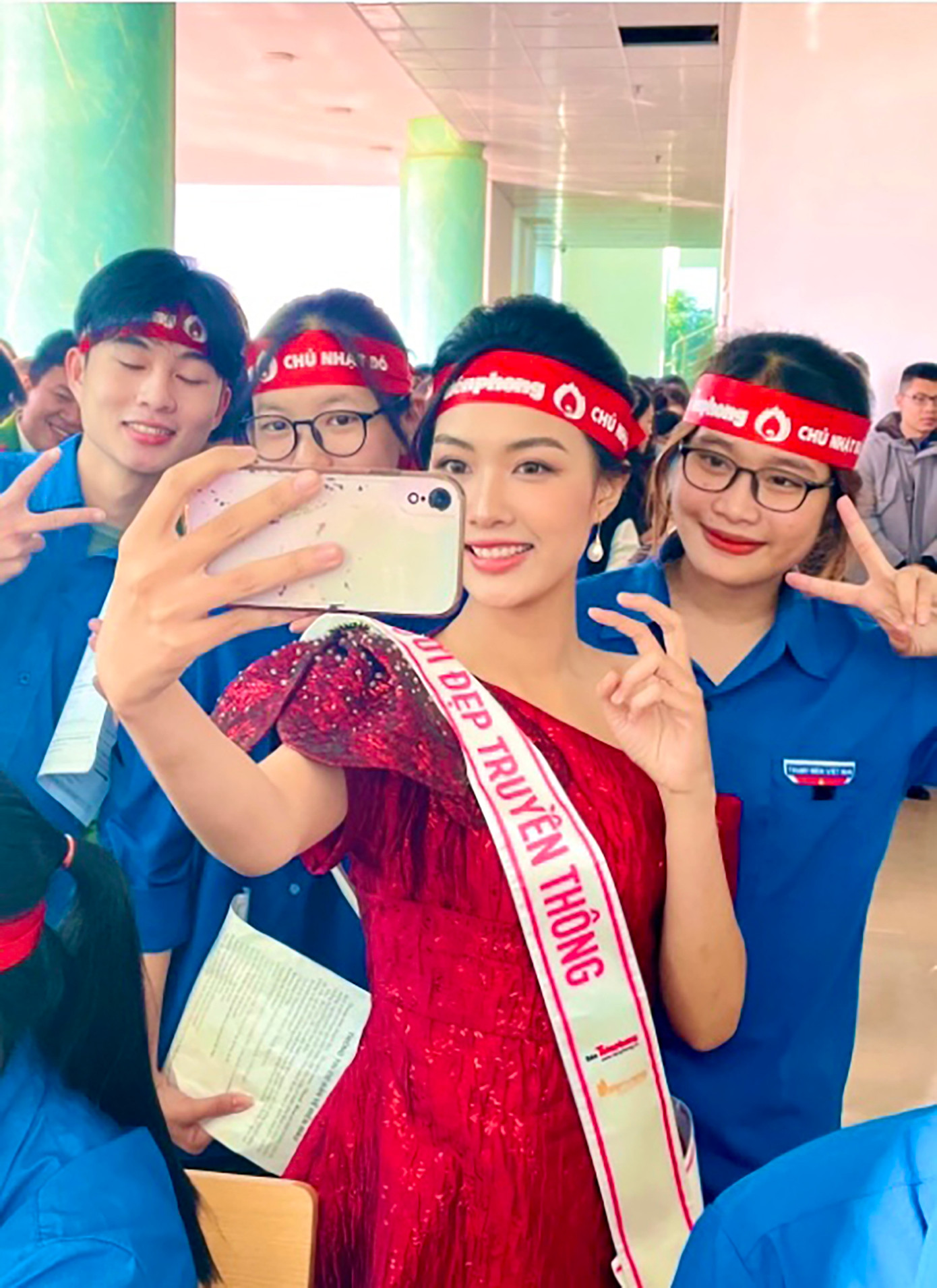 Lực lượng 'hùng hậu' của Chủ nhật Đỏ. Lực lượng 'hùng hậu' của Chủ nhật Đỏ.