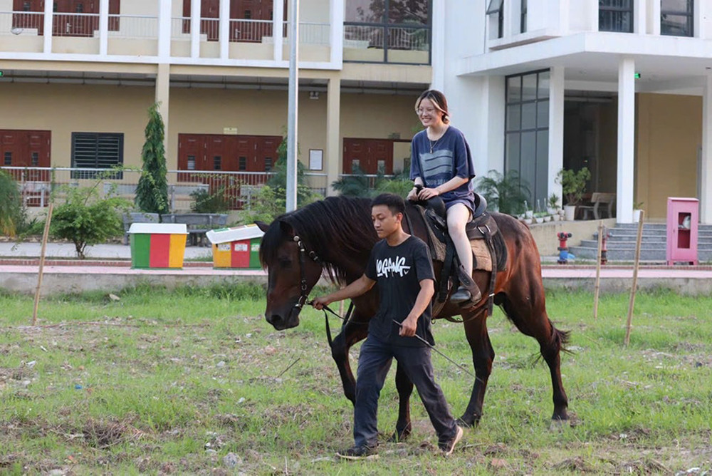 Vừa qua, Học viện Nông nghiệp Việt Nam tổ chức Hội nghị khoa học chăn nuôi - thú y toàn quốc lần thứ V (AVS 2023), với chủ đề "Chăn nuôi tuần hoàn trong kỷ nguyên số". Đây là hoạt động trọng điểm được tổ chức 2 năm một lần bởi Hội Chăn nuôi, Hội Thú y Việt Nam và các trường, viện có đào tạo về chăn nuôi, thú y trên toàn quốc.