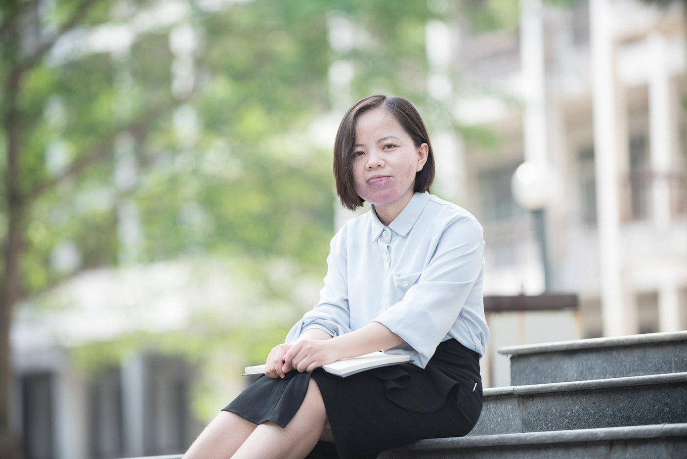 Lê Thị Trang luôn trăn trở suy nghĩ về việc kết nối sinh viên Việt Nam. Lê Thị Trang luôn trăn trở suy nghĩ về việc kết nối sinh viên Việt Nam.