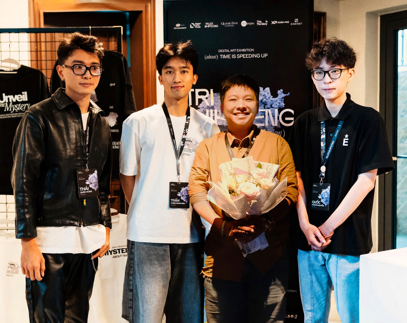 Nhóm sinh viên ngành Thiết kế Mỹ thuật số (trường ĐH FPT) ghi dấu ấn mạnh mẽ trong giới sáng tạo. Ảnh: NVCC Nhóm sinh viên ngành Thiết kế Mỹ thuật số (trường ĐH FPT) ghi dấu ấn mạnh mẽ trong giới sáng tạo. Ảnh: NVCC