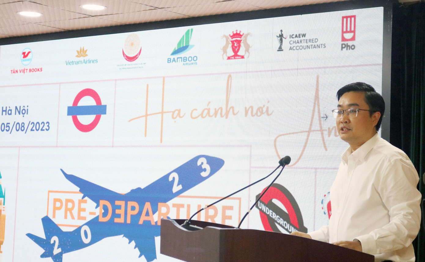 Anh Nguyễn Bá Cát - Phó Chủ tịch T.Ư Hội Sinh viên Việt Nam, phát biểu tại chương trình.