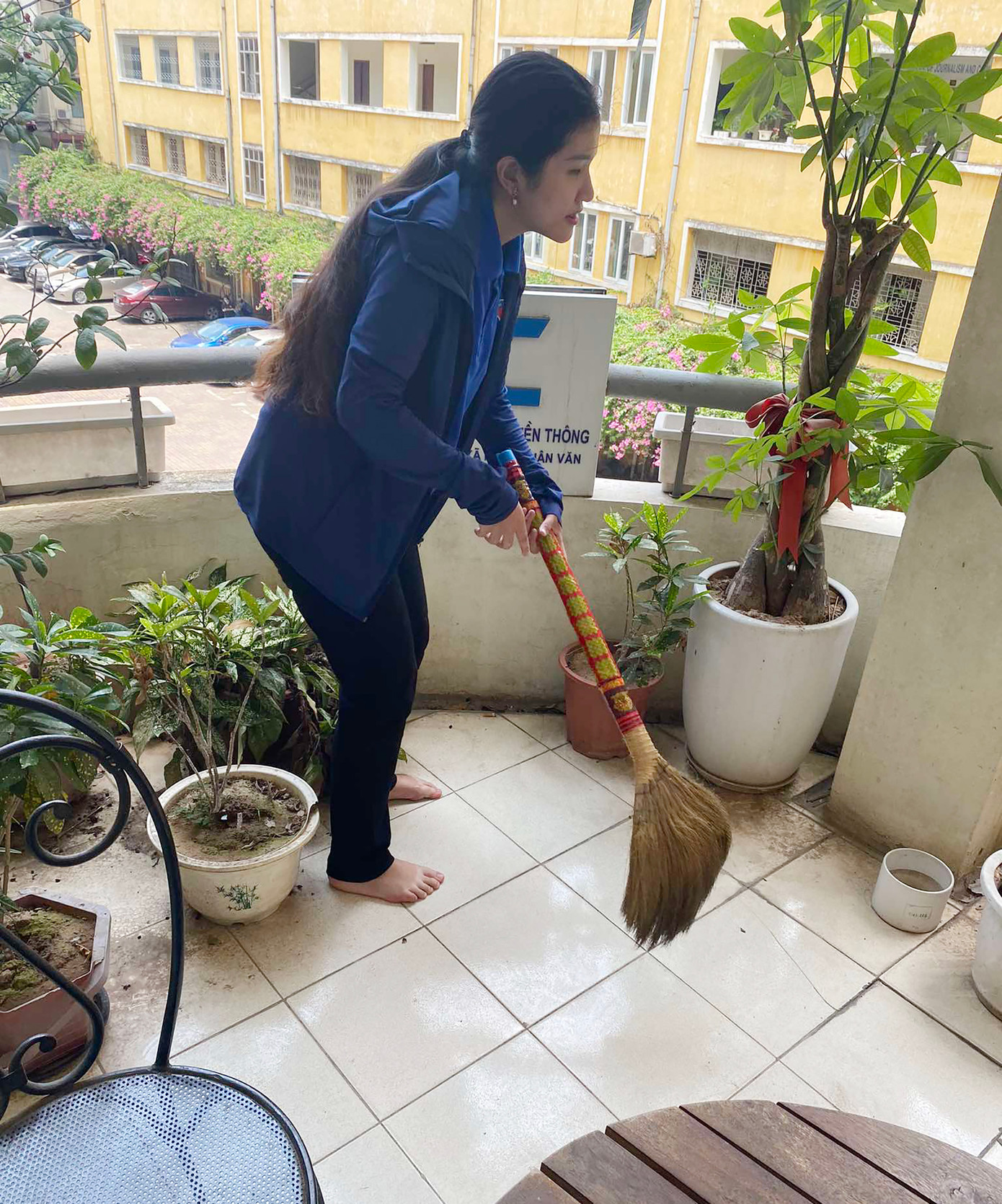 Nữ sinh khiếm thị tham gia khá nhiều hoạt động xã hội. Nữ sinh khiếm thị tham gia khá nhiều hoạt động xã hội.