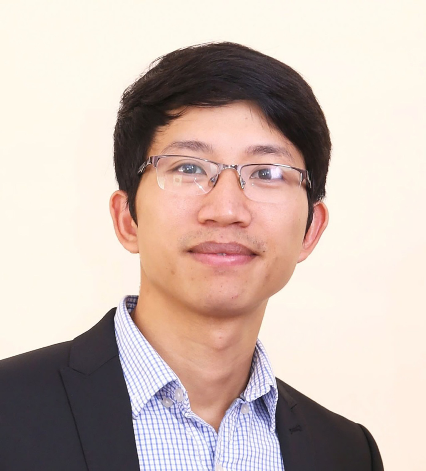 TS Nguyễn Viết Hương – Trường ĐH Phenikaa, với những công trình nghiên cứu có giá trị trong lĩnh vực khoa học kỹ thuật, góp phần quan trọng vào sự phát triển của ngành công nghiệp Việt Nam.