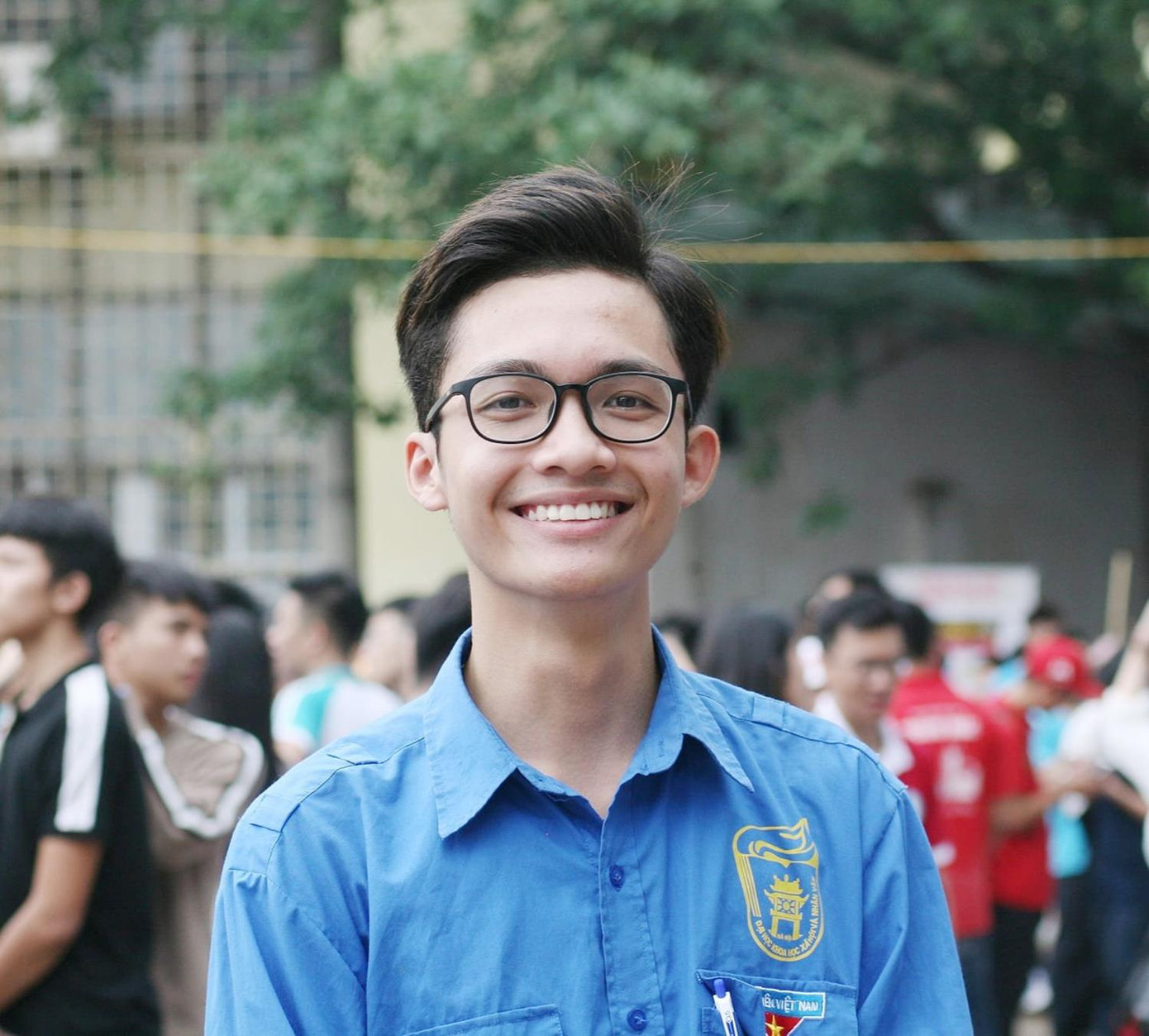 Nguyễn Kim Tùng, sinh viên năm thứ ba, trường ĐH KHXH&NV (ĐHQG Hà Nội). Nguyễn Kim Tùng, sinh viên năm thứ ba, trường ĐH KHXH&NV (ĐHQG Hà Nội).