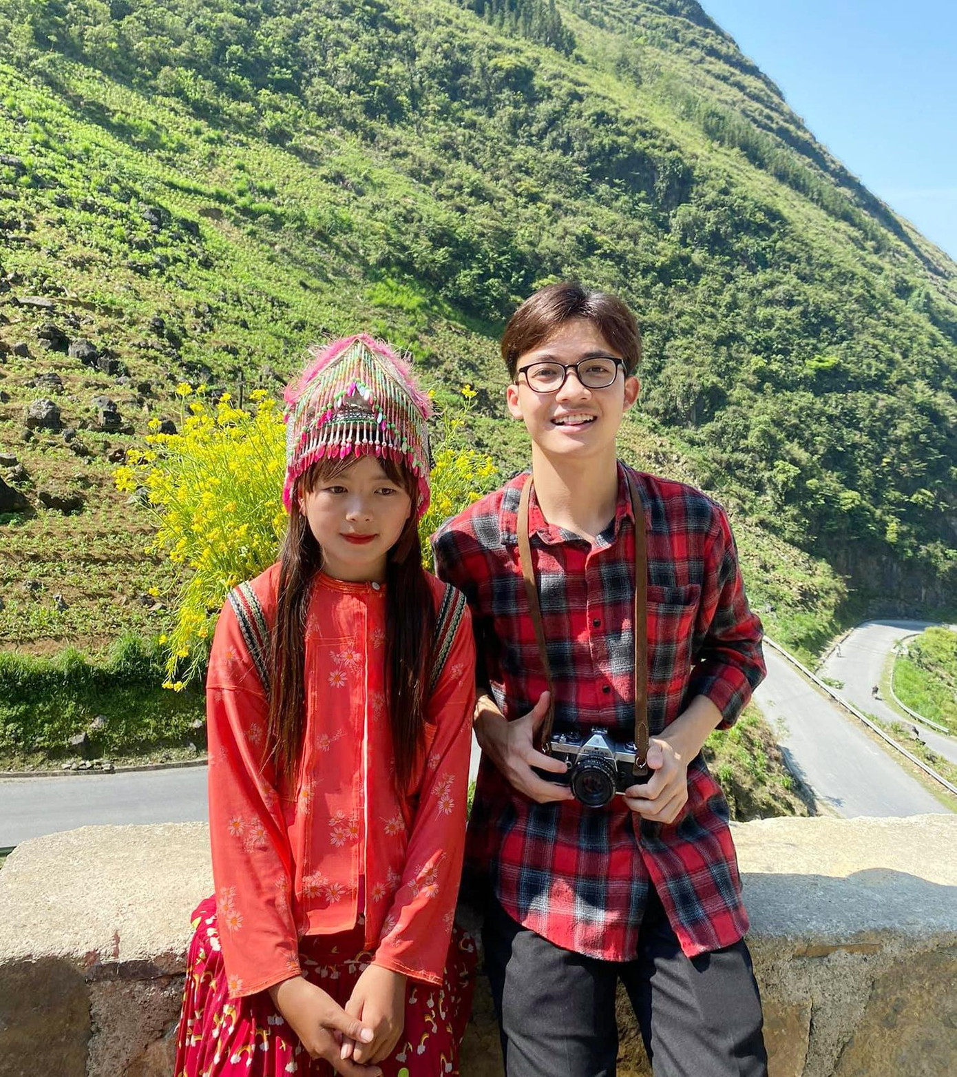 Kim Tùng luôn trăn trở, mong muốn mang con chữ đến với các em nhỏ vùng cao. Kim Tùng luôn trăn trở, mong muốn mang con chữ đến với các em nhỏ vùng cao.