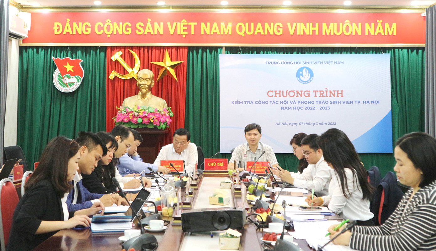 Anh Nguyễn Minh Triết - Bí thư T.Ư Đoàn, Chủ tịch T.Ư Hội Sinh viên Việt Nam cùng đoàn công tác T.Ư Hội Sinh viên Việt Nam đã làm việc với Ban Thư ký Hội Sinh viên TP. Hà Nội.