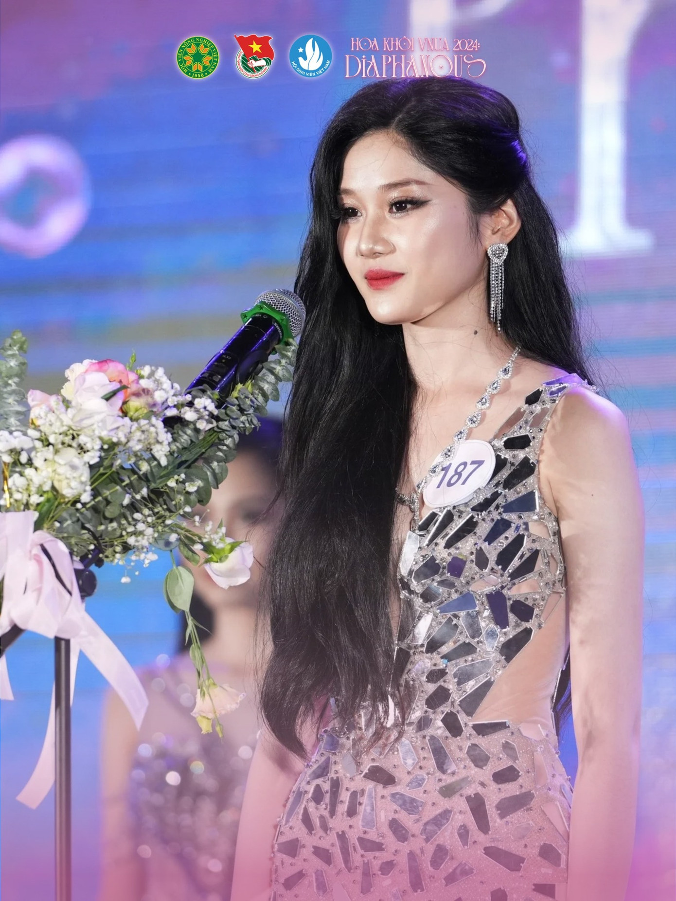 Nữ sinh viên Học viện Nông nghiệp Việt Nam. Nữ sinh viên Học viện Nông nghiệp Việt Nam.