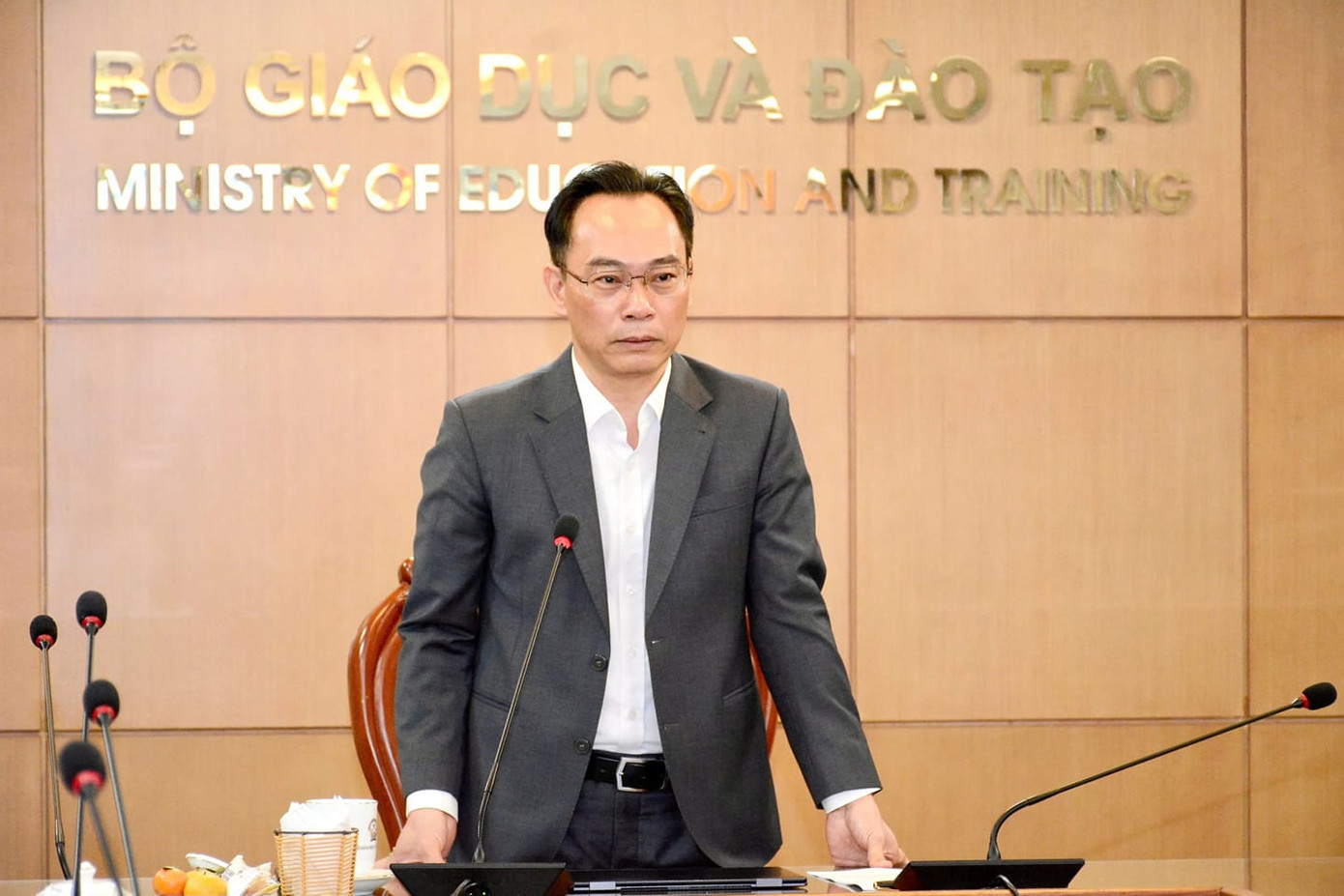 Thứ trưởng Bộ GD - ĐT Hoàng Minh Sơn chủ trì tọa đàm góp ý dự thảo Thông tư sửa đổi, bổ sung một số điều của Quy chế tuyển sinh trình độ đại học và cao đẳng ngành Giáo dục Mầm non. Ảnh: MOET Thứ trưởng Bộ GD - ĐT Hoàng Minh Sơn chủ trì tọa đàm góp ý dự thảo Thông tư sửa đổi, bổ sung một số điều của Quy chế tuyển sinh trình độ đại học và cao đẳng ngành Giáo dục Mầm non. Ảnh: MOET