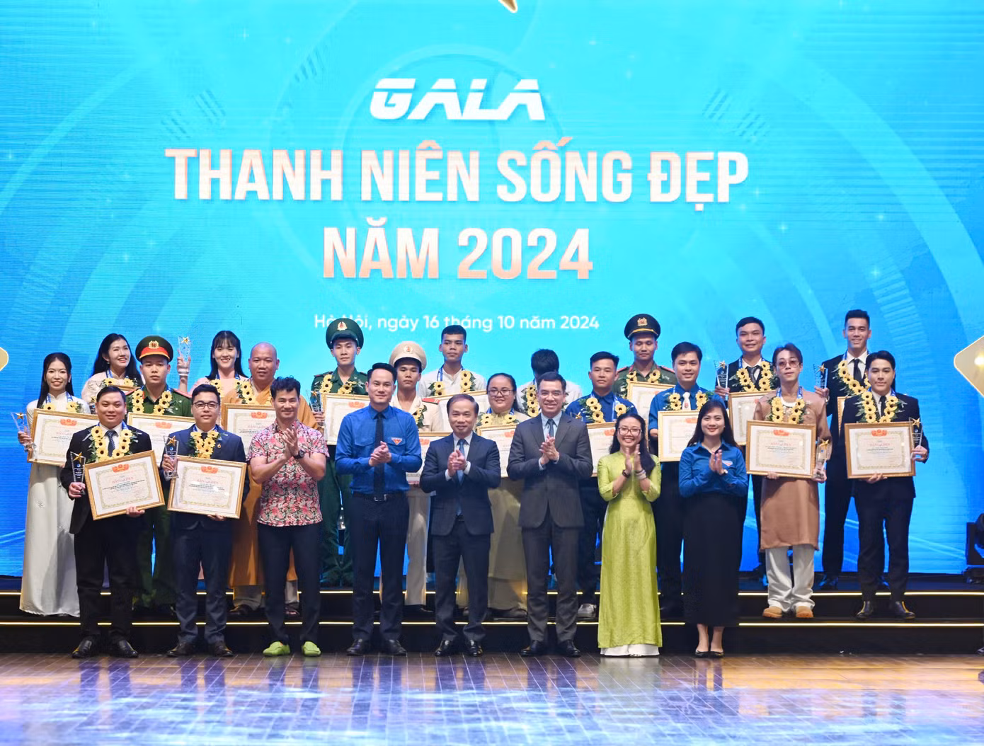 T.Ư Hội LHTN Việt Nam, tôn vinh 20 thanh niên tiêu biểu trong nhiều lĩnh vực.