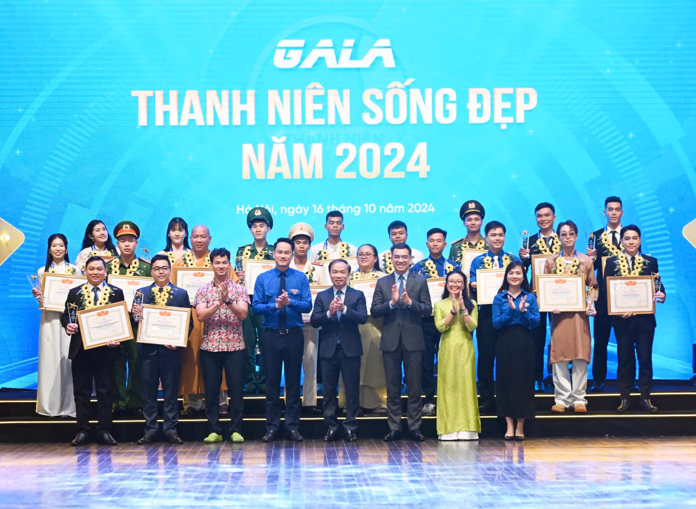 20 thanh niên sống đẹp được tôn vinh tại chương trình.