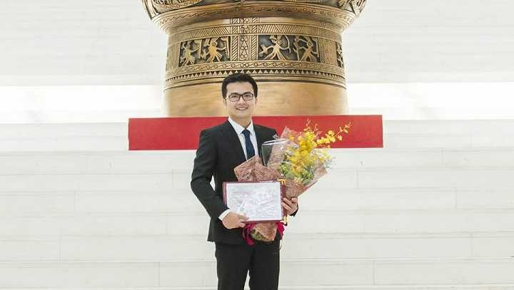 Anh Trần Xuân Bách, 'Gương mặt trẻ Việt Nam tiêu biểu' năm 2016 được công nhận chức danh Giáo sư năm 2023.