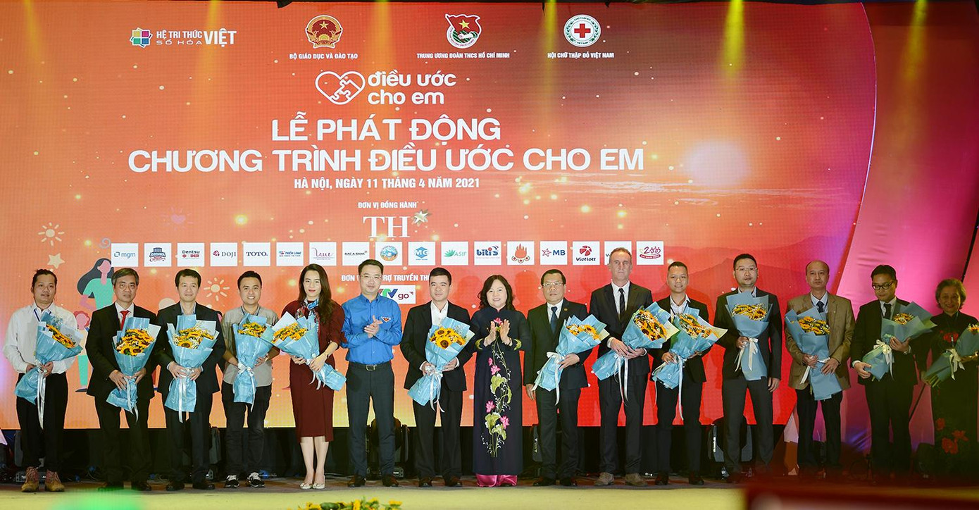 Tại chương trình, Ban Tổ chức tiếp nhận nguồn lực từ các đơn vị, tập thể cá nhân. Tại chương trình, Ban Tổ chức tiếp nhận nguồn lực từ các đơn vị, tập thể cá nhân.