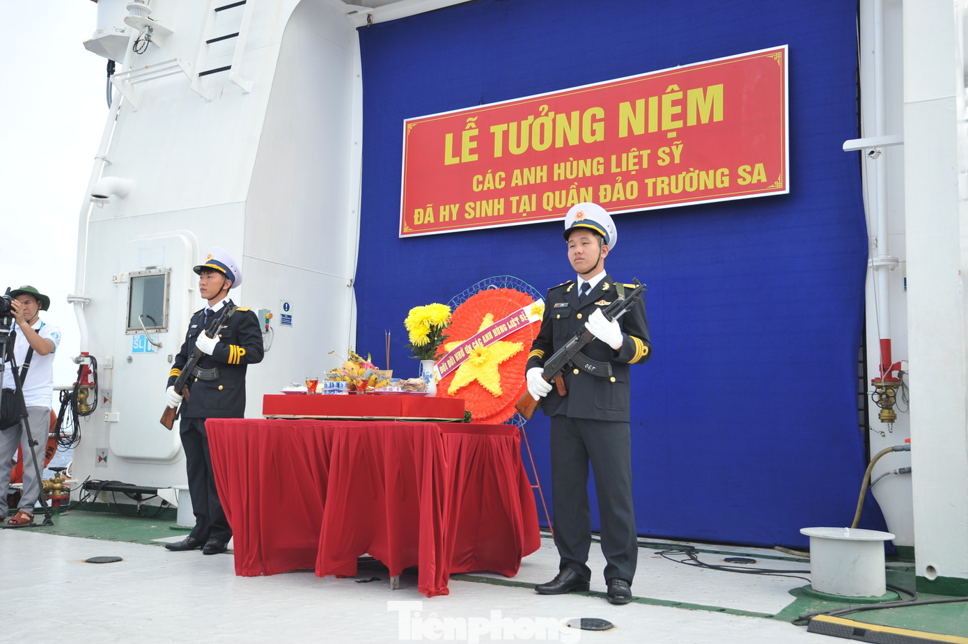 Lễ tưởng niệm các Anh hùng liệt sĩ đã hy sinh tại Quần đảo Trường Sa.