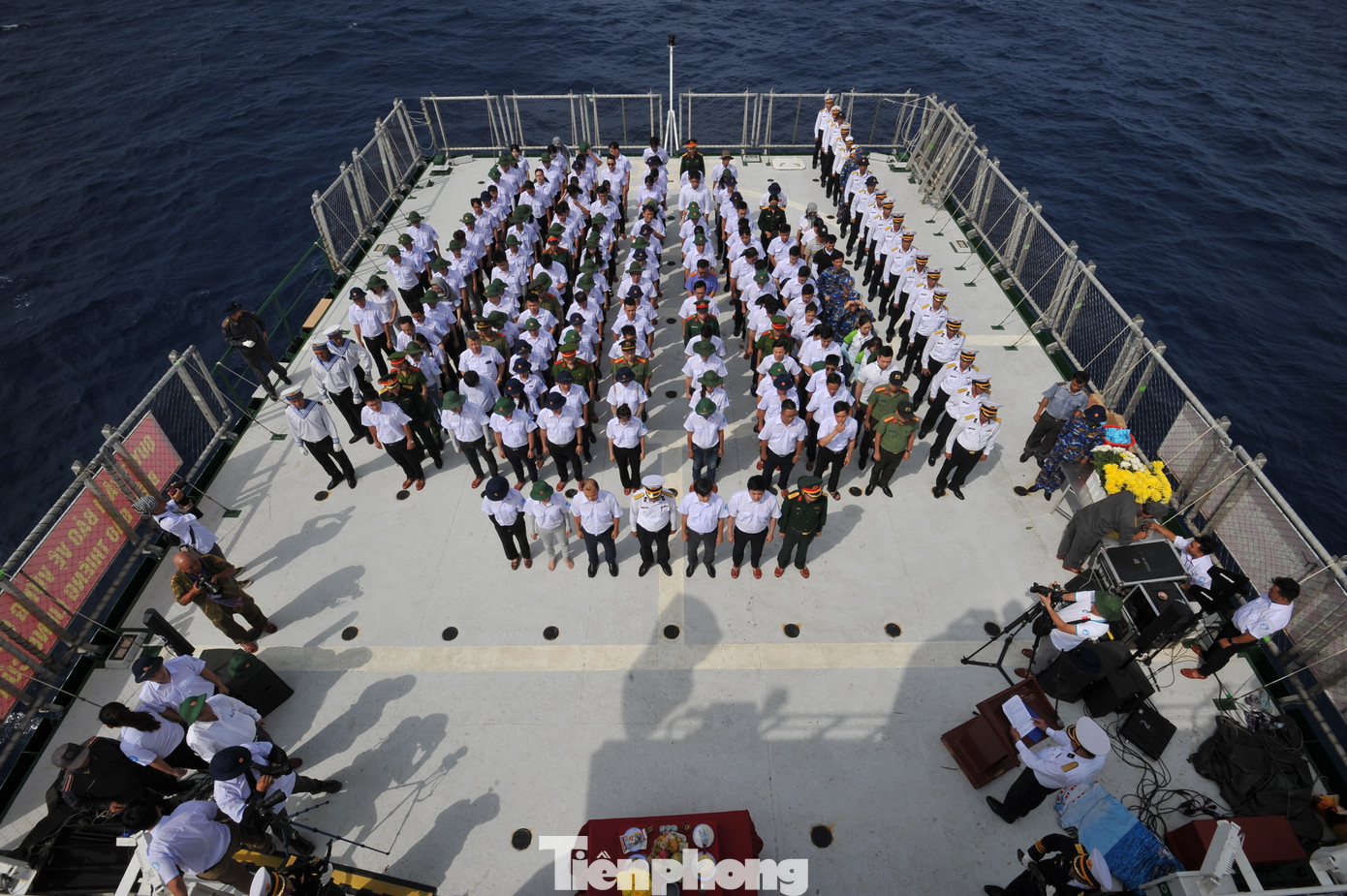 Tại đây, đã diễn ra lễ tưởng niệm các anh hùng liệt sĩ hy sinh tại quần đảo Trường Sa.