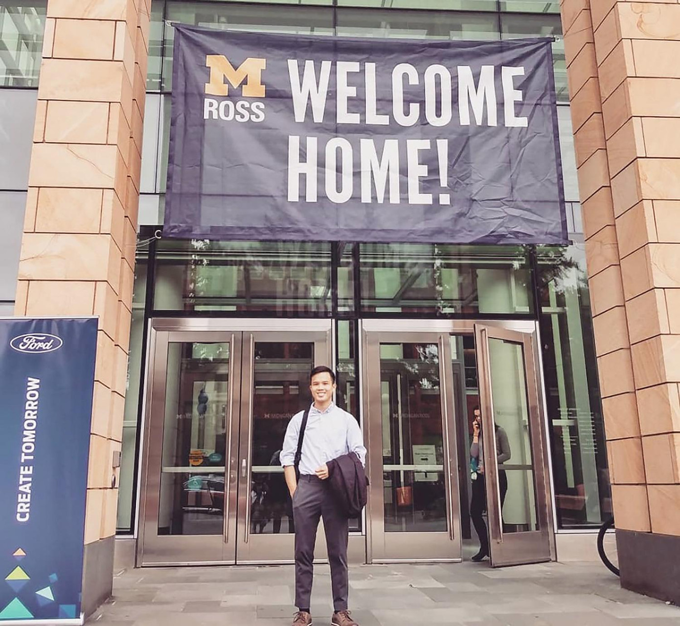 Nhân Hưởng tiếp tục nhận học bổng trao đổi tại University of Michigan – Ross School of Business (Mỹ).