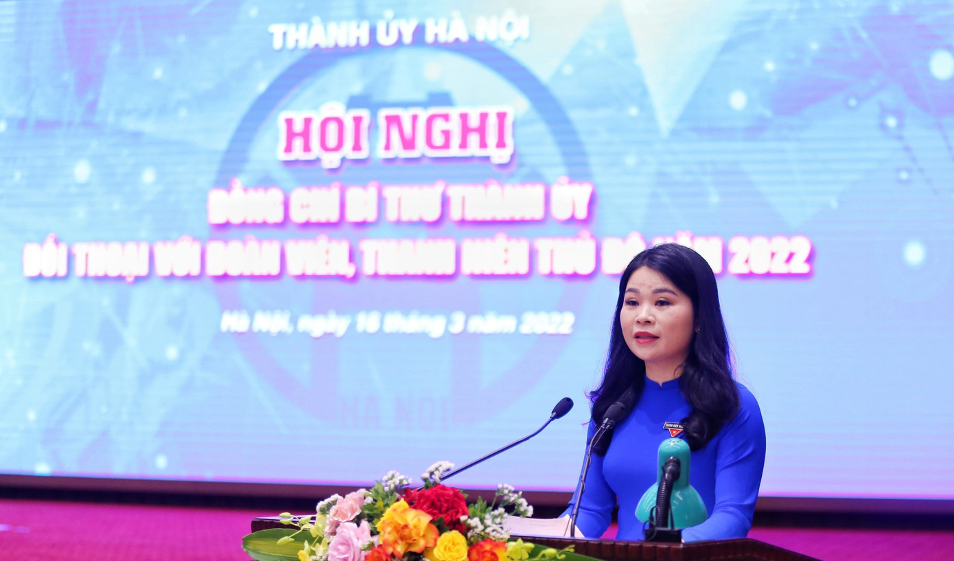 Bí thư Thành Đoàn Hà Nội Chu Hồng Minh báo cáo kết quả thực hiện nội dung kết luận của đồng chí Bí thư Thành ủy Hà Nội tại buổi làm việc với Thành Đoàn Hà Nội năm 2020. Ảnh: VƯƠNG ĐỨC Bí thư Thành Đoàn Hà Nội Chu Hồng Minh báo cáo kết quả thực hiện nội dung kết luận của đồng chí Bí thư Thành ủy Hà Nội tại buổi làm việc với Thành Đoàn Hà Nội năm 2020. Ảnh: VƯƠNG ĐỨC