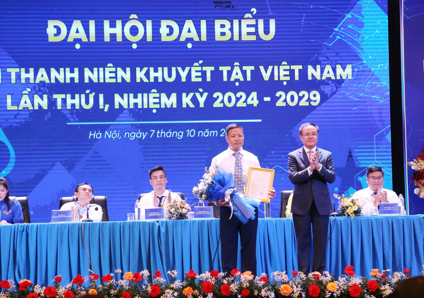 Anh Phạm Văn Thành, được tín nhiệm chọn làm Chủ tịch Hội.