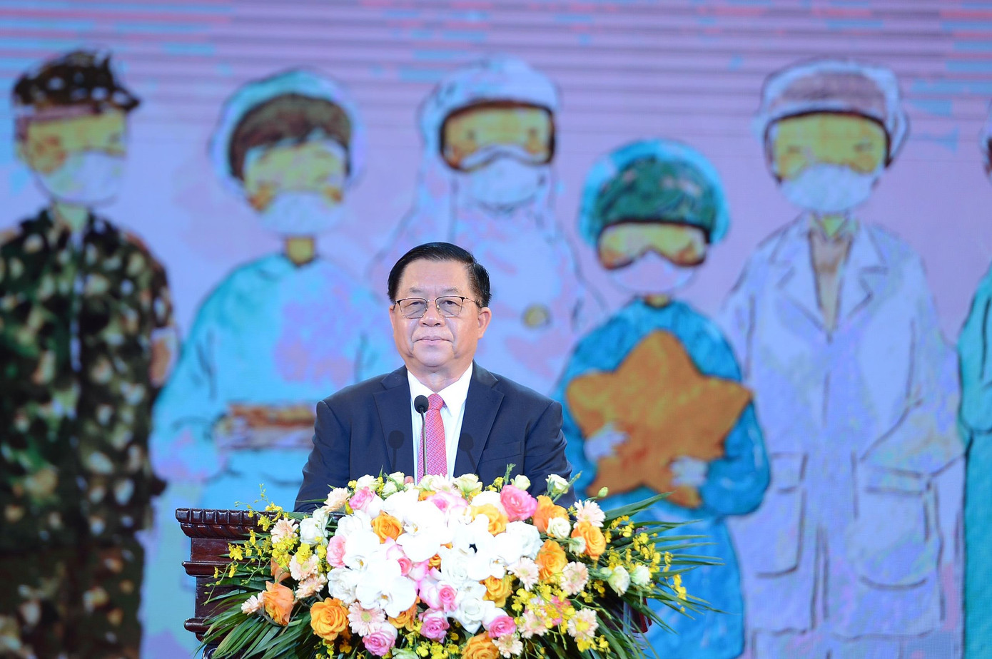 Đồng chí Nguyễn Trọng Nghĩa, Bí thư T.Ư Đảng, Trưởng Ban Tuyên giáo T.Ư phát biểu tại chương trình.